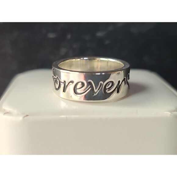 James Avery 925 Sterling Silver "Friends Forever" Ring, SIZE US 6 Retired - Picture 3 of 10